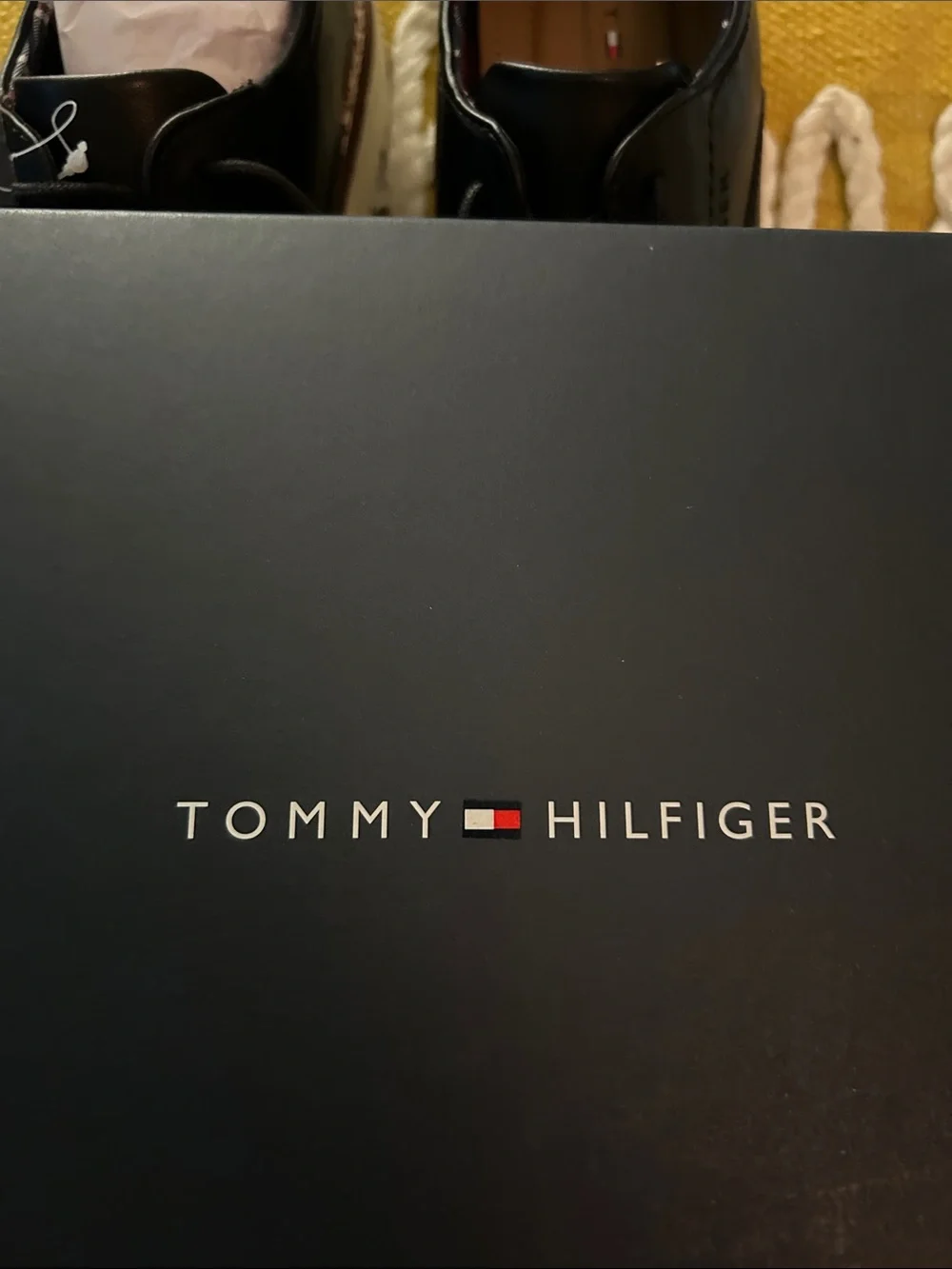 Tommy Hilfiger Black Leather Derby Shoes with Brown Trim